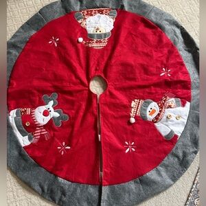 Christmas tree skirt